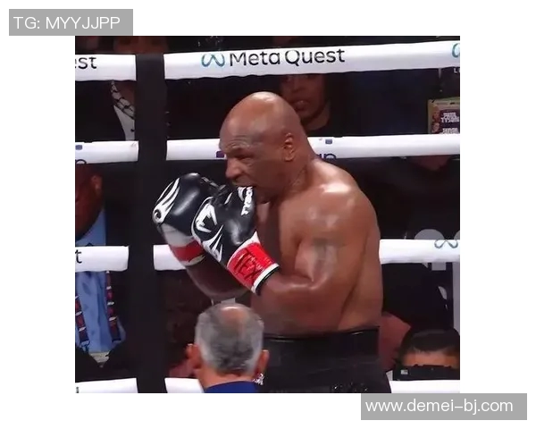 图阿与泰森的巅峰对决谁能赢得拳坛荣耀的传奇之战